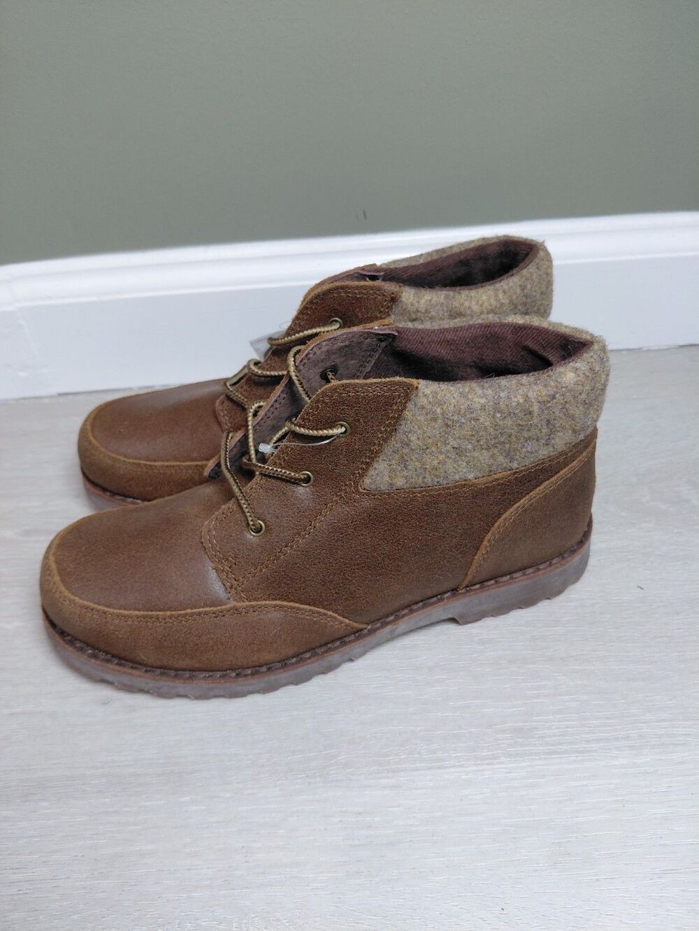 UGG Orin Wool boots for kids size 6 Big Kid NEW Brown Leather